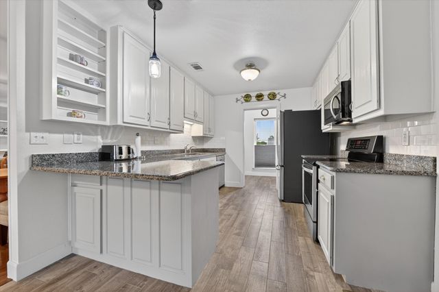 951 Ridgewood Circle, Bartonville, TX 76226