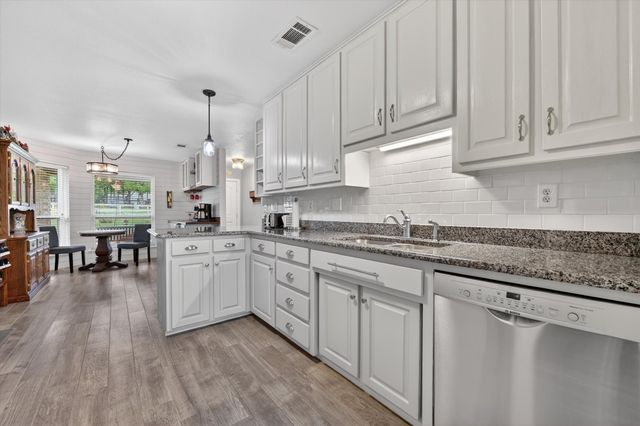 951 Ridgewood Circle, Bartonville, TX 76226