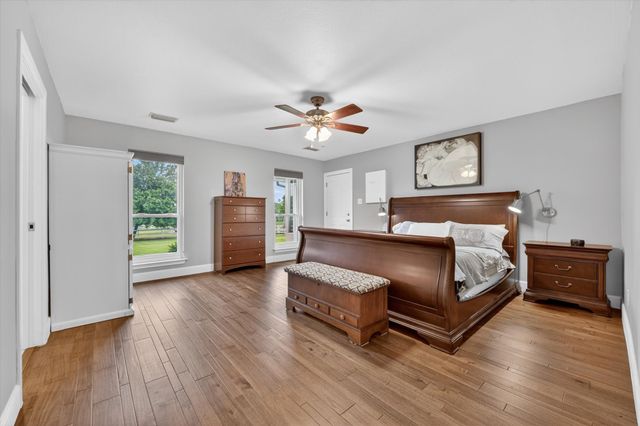 951 Ridgewood Circle, Bartonville, TX 76226