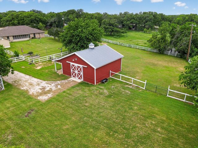 951 Ridgewood Circle, Bartonville, TX 76226