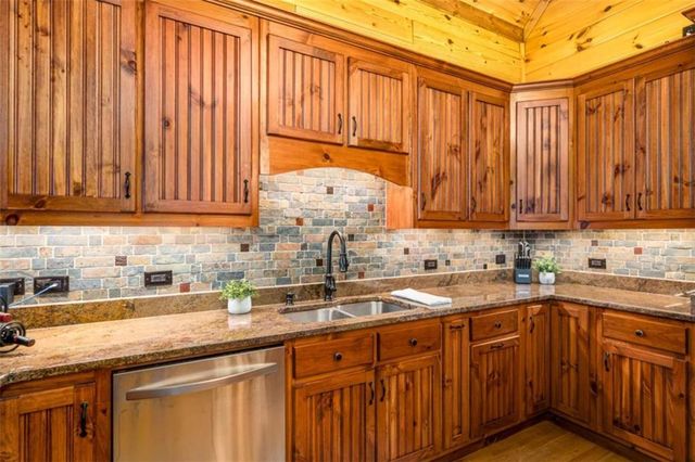 31 High Cliff Road, Jasper, GA 30143