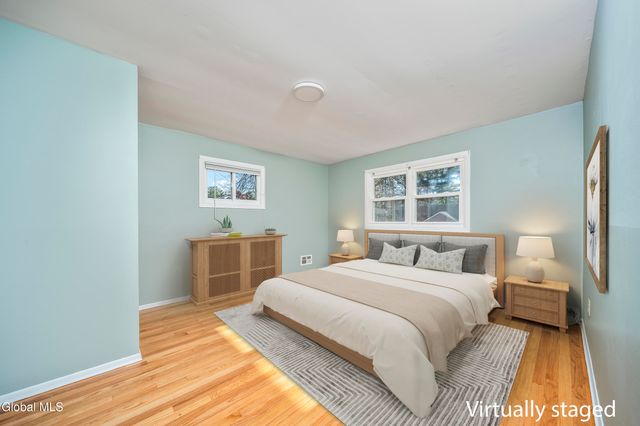 627 Via Ponderosa, Guilderland, NY 12303