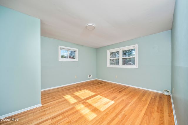 627 Via Ponderosa, Guilderland, NY 12303