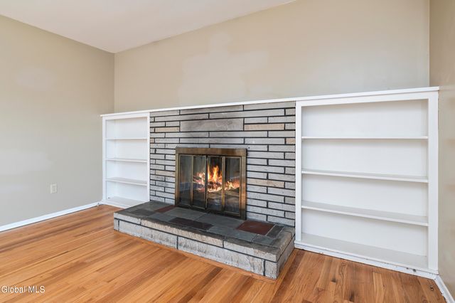 627 Via Ponderosa, Guilderland, NY 12303