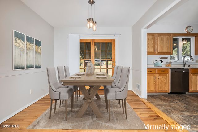 627 Via Ponderosa, Guilderland, NY 12303