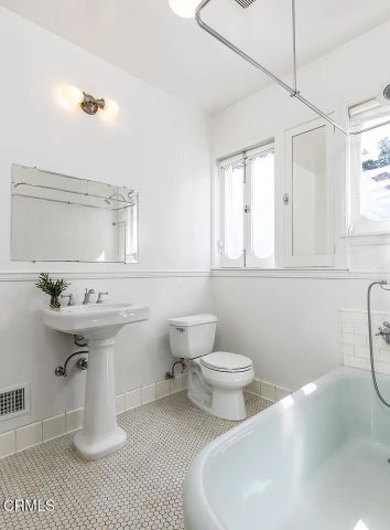 1275 New York Drive, Altadena, CA 91001