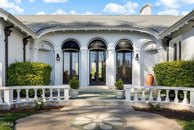 1275 New York Drive, Altadena, CA 91001