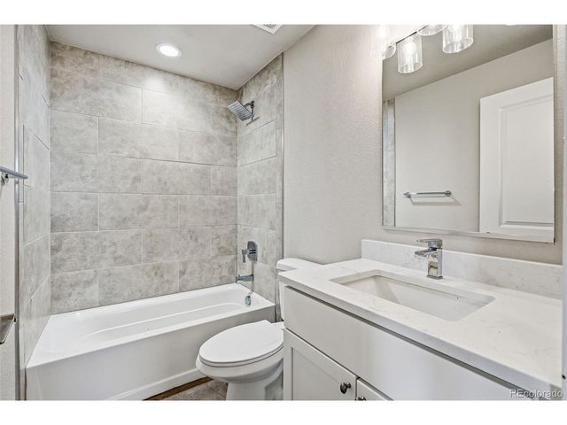 529 Foxtail Pl, Wiggins, CO 80654