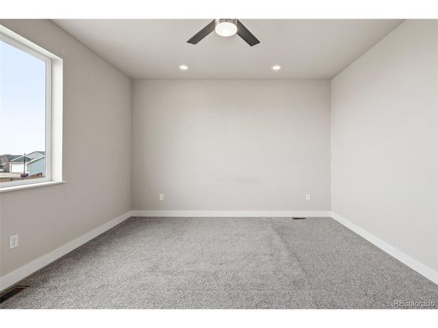 529 Foxtail Pl, Wiggins, CO 80654