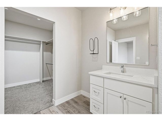 529 Foxtail Pl, Wiggins, CO 80654