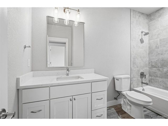 529 Foxtail Pl, Wiggins, CO 80654
