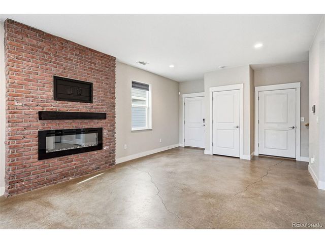 529 Foxtail Pl, Wiggins, CO 80654