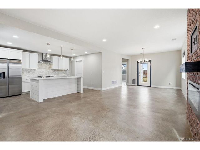 529 Foxtail Pl, Wiggins, CO 80654