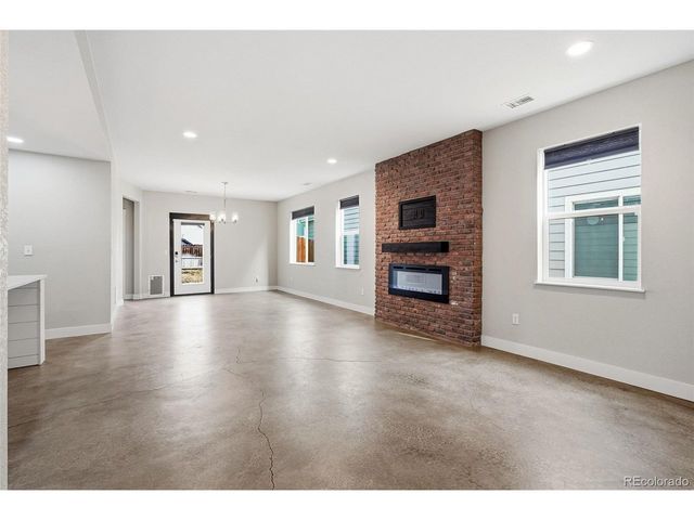 529 Foxtail Pl, Wiggins, CO 80654