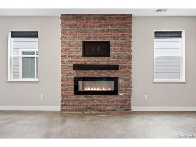 529 Foxtail Pl, Wiggins, CO 80654