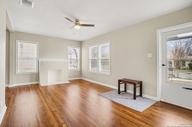 712 Lynwood, San Antonio, TX 78212