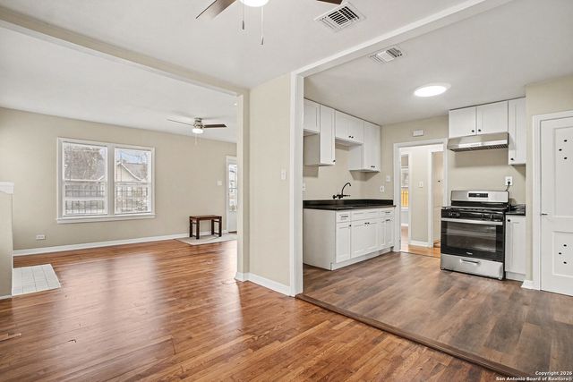 712 Lynwood, San Antonio, TX 78212