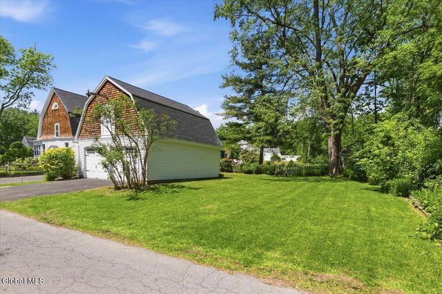963 Riverview Road, Clifton Park, NY 12148
