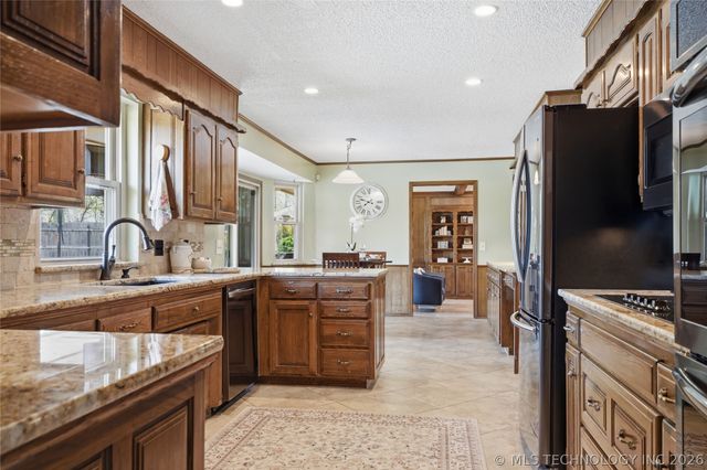 6212 E 78th Street, Tulsa, OK 74136