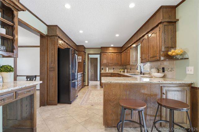 6212 E 78th Street, Tulsa, OK 74136