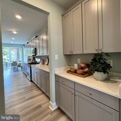 5404 NEWPORT CIR, White Plains, MD 20695