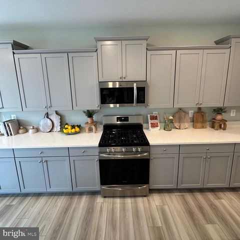 5404 NEWPORT CIR, White Plains, MD 20695