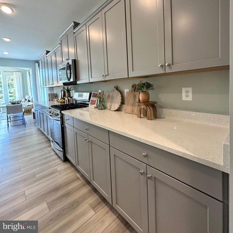 5404 NEWPORT CIR, White Plains, MD 20695