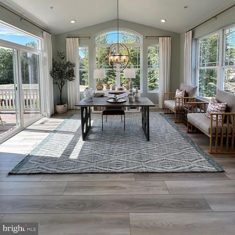 5404 NEWPORT CIR, White Plains, MD 20695