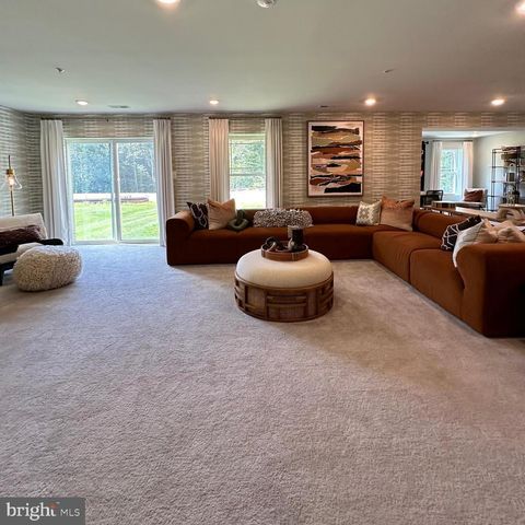 5404 NEWPORT CIR, White Plains, MD 20695