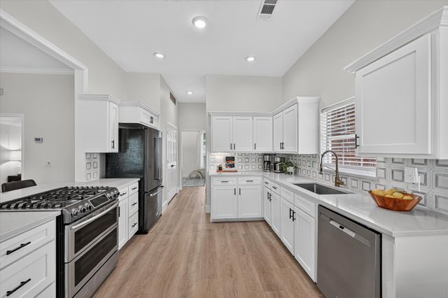 600 Rosedale Street, Highland Village, TX 75077