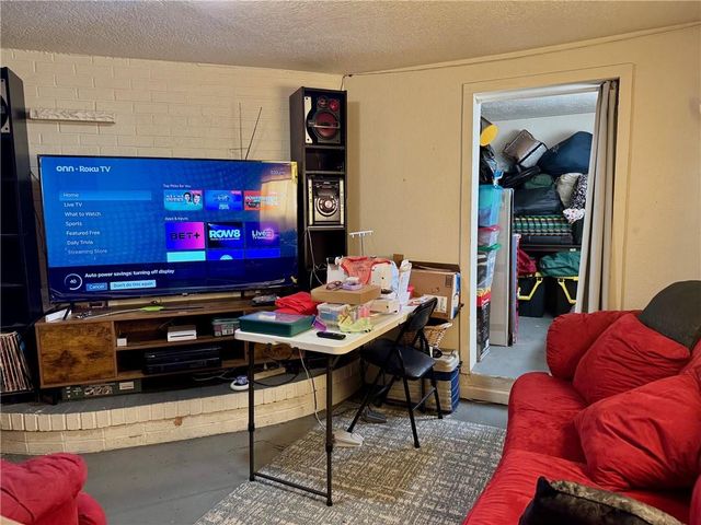 8500 E 57th Street, Kansas City, MO 64129