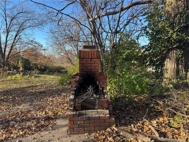 8500 E 57th Street, Kansas City, MO 64129