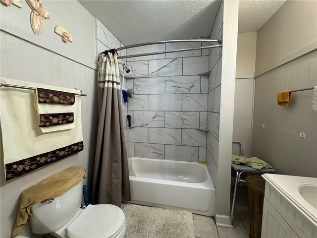 8500 E 57th Street, Kansas City, MO 64129