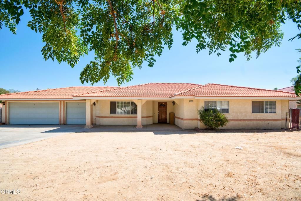 Image 1 of property listing at 9527 Riggins Road, Phelan, CA 92371