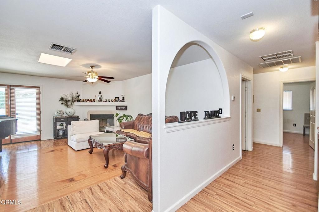 Image 12 of property listing at 9527 Riggins Road, Phelan, CA 92371