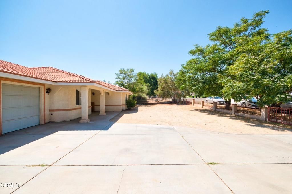 Image 40 of property listing at 9527 Riggins Road, Phelan, CA 92371