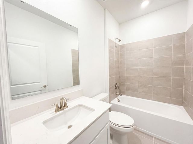 709 PERONI AVENUE, Debary, FL 32713