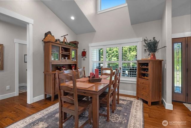 9835 James Road SW, Rochester, WA 98579