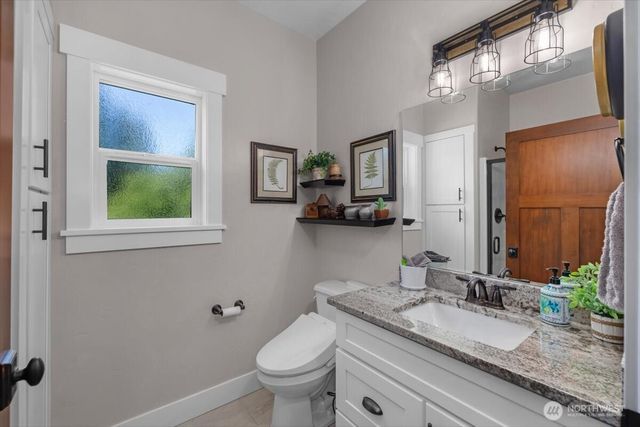 9835 James Road SW, Rochester, WA 98579