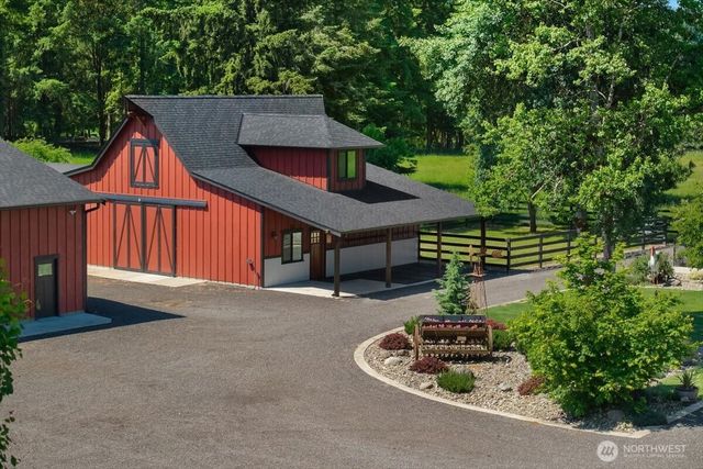 9835 James Road SW, Rochester, WA 98579