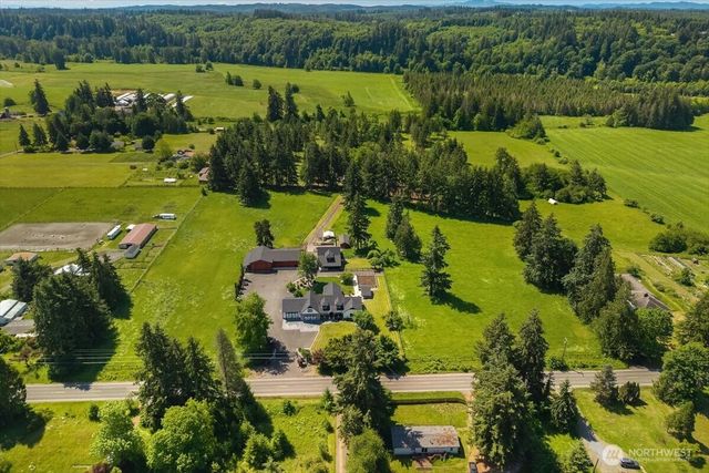 9835 James Road SW, Rochester, WA 98579