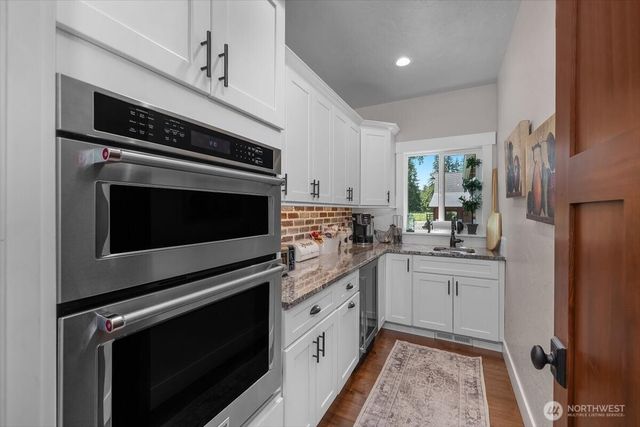 9835 James Road SW, Rochester, WA 98579