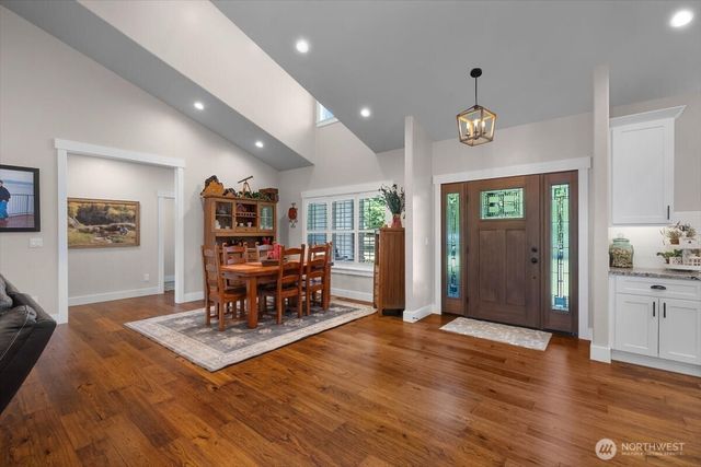 9835 James Road SW, Rochester, WA 98579