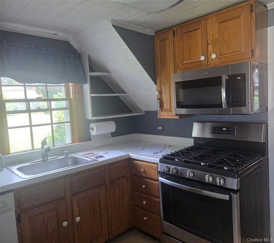 107 Eden Avenue, Massapequa Park, NY 11762
