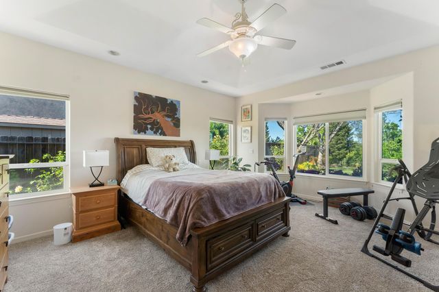 2965 Shadow Brook Lane, Redding, CA 96001