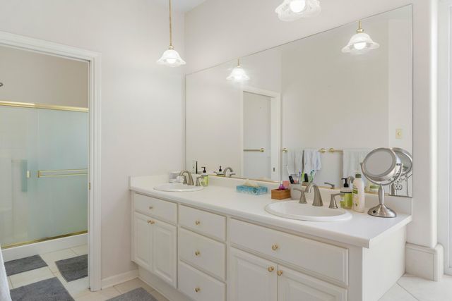 2965 Shadow Brook Lane, Redding, CA 96001