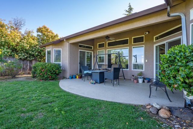 2965 Shadow Brook Lane, Redding, CA 96001