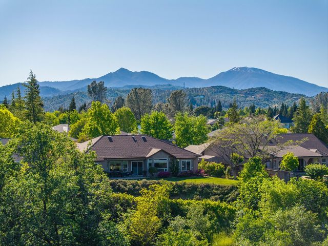 2965 Shadow Brook Lane, Redding, CA 96001