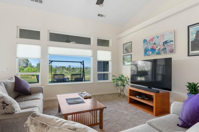 2965 Shadow Brook Lane, Redding, CA 96001