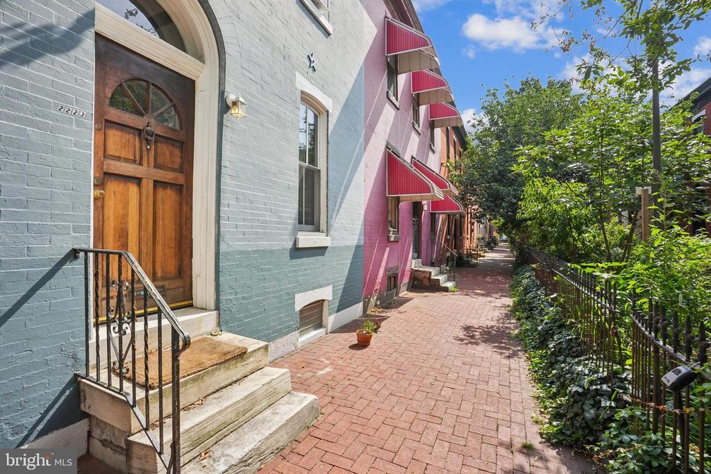 2223 MADISON SQ, Philadelphia, PA 19146